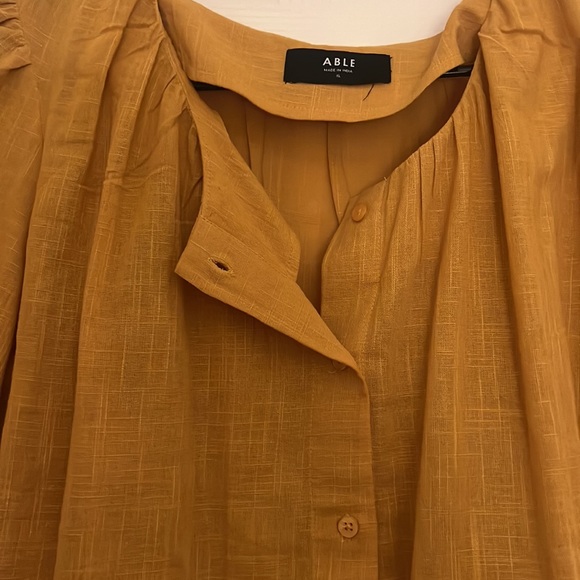 Able Blouse - Picture 4 of 4